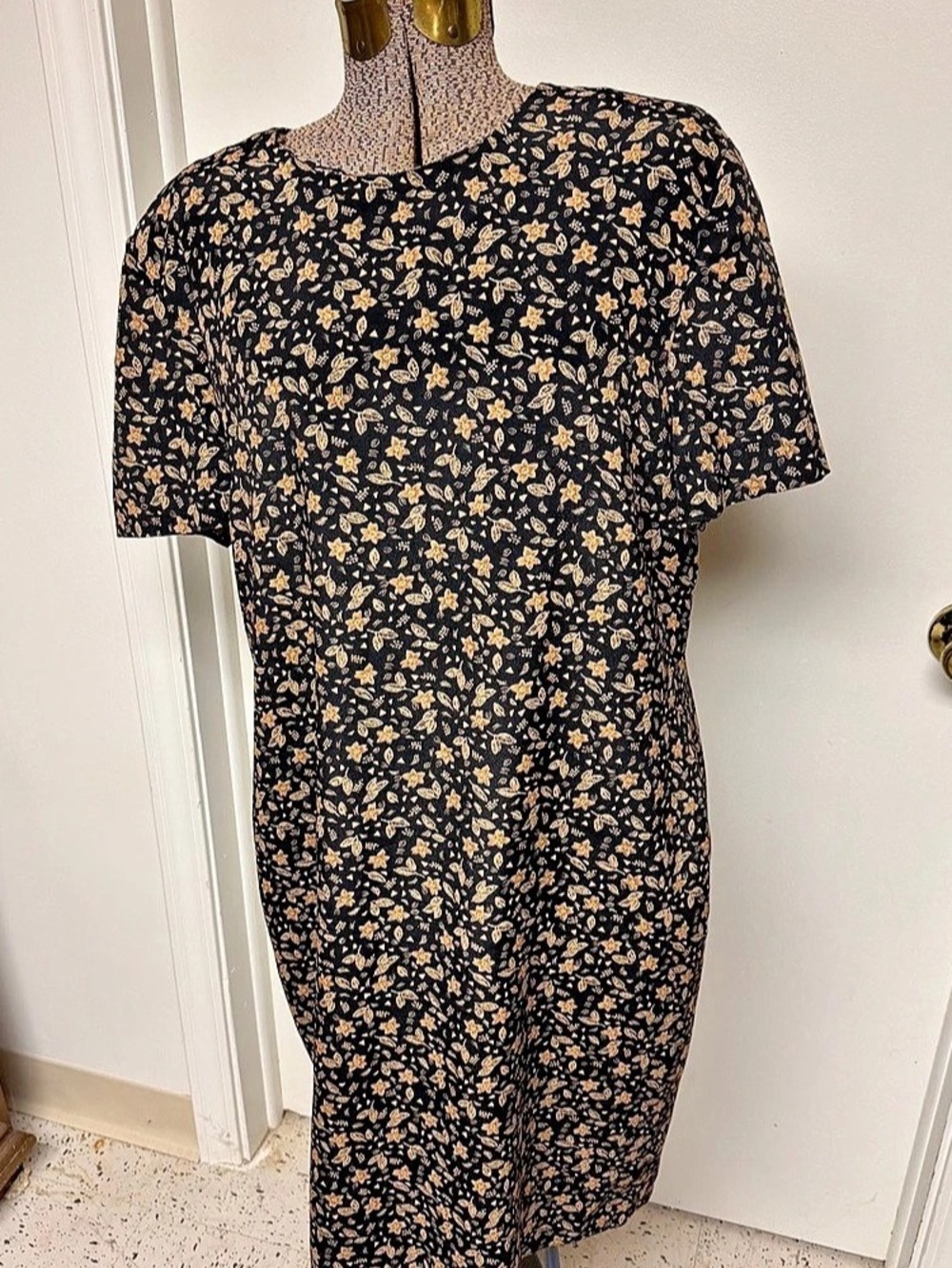 Talbots Floral Mini Dress in Black & Orange Size 16